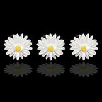 3 Pcs White Cute Daisies Car Clip, Flowers Car Charm Air Vent Accessories Cute Automotive Interior Trim Decorations Gift for Girls & Women Car Interior Accessories,Automotive Air Fresheners