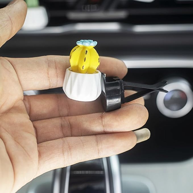 4 Pcs Cute Cactus Air Vent Perfume Clips, Resin Artificial Plant Succulents Car Air Fresheners Aromatherapy Clips, Car Interior Decoration Accessories, Gift for Men Women