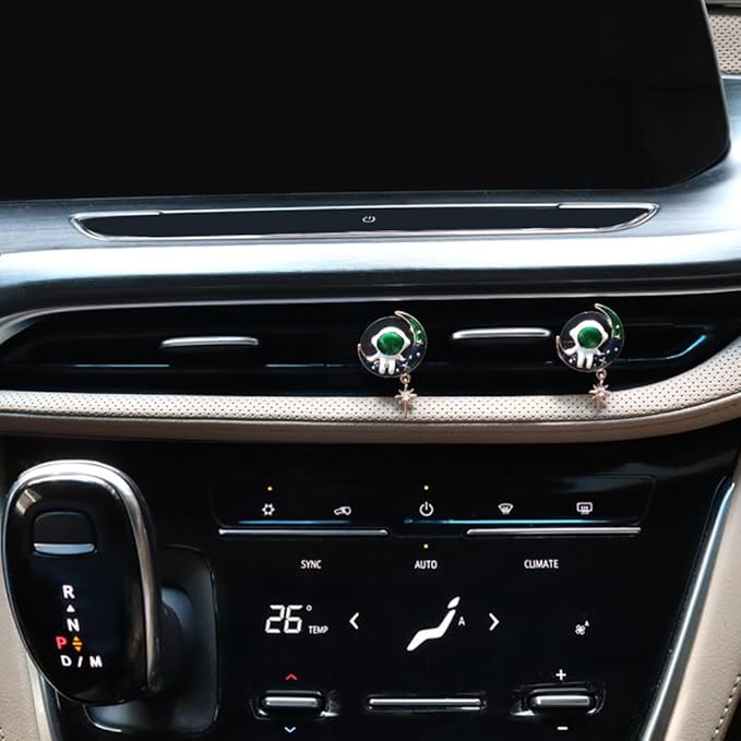 Astronaut Air Vent Clips Car Air Fresheners 2pcs Spaceman Moon Stars Car Decor Anime Car Accessories for Teens Bling Green Car Vent Clips Refillable Car Diffuser