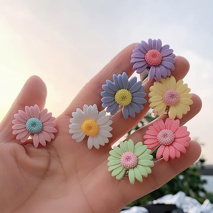 2 Pieces Daisy Flower Air Vent Clip Cute Car Air Freshener Clip Boho Car Air Outlet Decorations Charm Car Inter Decor Accessories for Girls Women