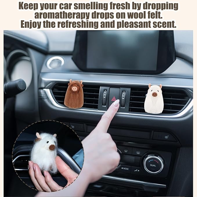 BBTO 2 Pcs Felt Highland Cow Gift Car Air Freshener Clips, Funny Handmade Air Fresheners, Cute Highland Cow Car Accessories, Ornament Vent Decor for Women Men, Christmas Party Gift (White,Brown)