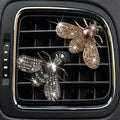 Shiny Bee Car Air Freshener Dashboard Outlet Vent Clips，Pearl Diamond Bee Car Perfume Car Air Conditioner Air Outlet Decoration Aromatherapy Clip，Bling Bee Charms Rhinestone Auto Interior Decorations Accessory