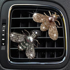 Shiny Bee Car Air Freshener Dashboard Outlet Vent Clips，Pearl Diamond Bee Car Perfume Car Air Conditioner Air Outlet Decoration Aromatherapy Clip，Bling Bee Charms Rhinestone Auto Interior Decorations Accessory