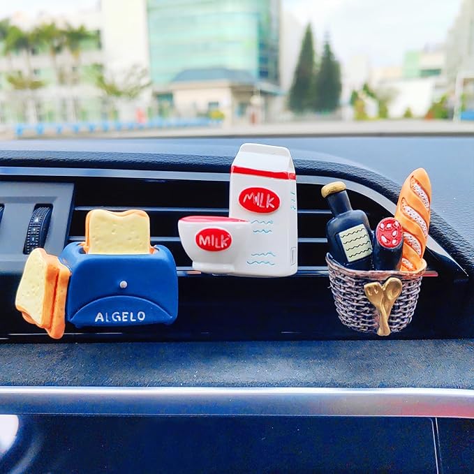 Cute Car Air Freshener Vent Clip, 3D Design Car Vent Air Freshener with Scent Pads, Car Air Conditioning Vent Decoration Car Accessories for Women and Men