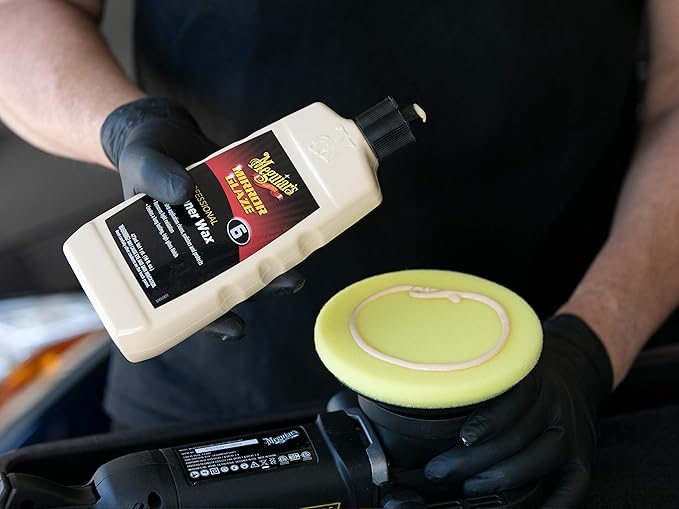 Meguiar's Professional Cleaner Wax M0616 - Swirl and Scratch Remover, Car Polish, and Car Wax in One Liquid - One-Step for Professional Detailing, 16 Oz (Packaging May Vary)