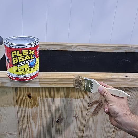 Flex Seal Liquid, Rubber Coating Sealant, Waterproof, Flexible, Breathable, and UV Resistant, Roof Repair, Basements, RV, Campers, Trailers, Marine, EPDM, Masonry, Clear, 32 oz