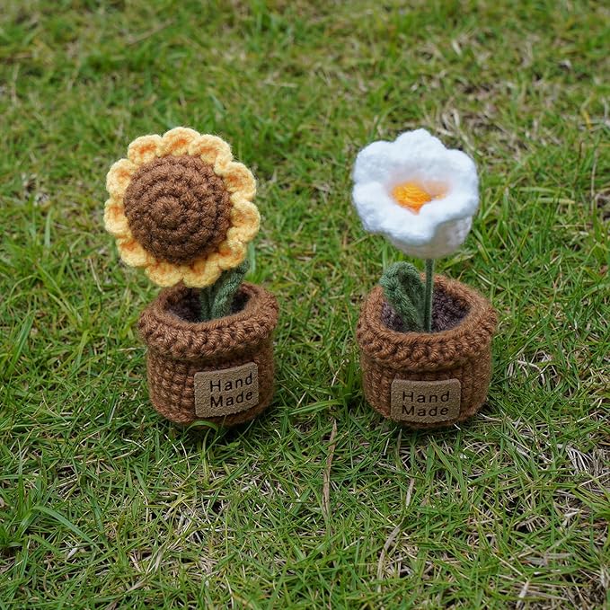 Wonhibo 2 Pack Flower Car Air Freshener Vent Clip, Cute Soft Stuffed Vent Decor Car Accessories for Women (M, Sunflower/Lily of The Valley)