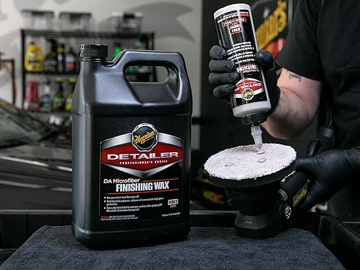 Meguiar's Professional DA Microfiber Finishing Wax D30101 - Pro Car Polish Removes Light Defects While Adding Protection, Ideal for Use on DA Microfiber Finishing Disc and DA Polisher, 128 Oz, 1 Gal