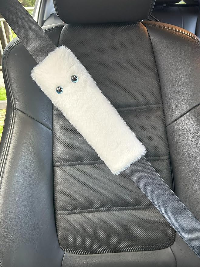 White Cat Eyes Seat Belt Strap Cover Pad, Cute Funny Kawaii Interior Car Accessories Decor, for Auto Car Truck Pickup 2025, Artificial Soft Wool, Fluffy Shoulder Neck Cushion Protector, 2 PCS